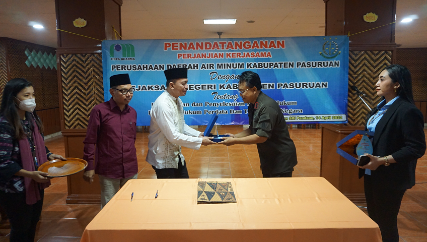 Mou Kejaksaan dengan PDAM Giri Nawa Tirta